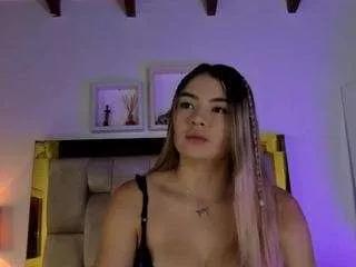 emma-rossee from CamSoda