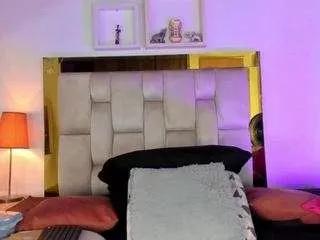 emma-rossee from CamSoda