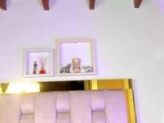 emma-rossee from CamSoda