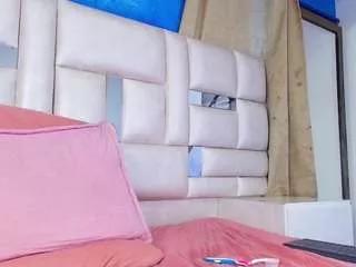 emmacurvy from CamSoda