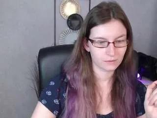 emmatease94 from CamSoda