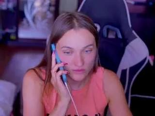 emmyskyy from CamSoda