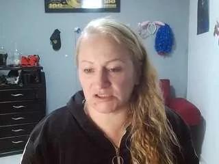 emperatrizmessy from CamSoda