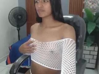 enyeliin from CamSoda