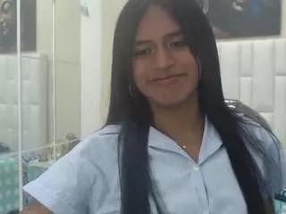 enyeliin from CamSoda