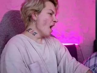 Esajukyy webcams show profile image 