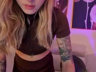 evebenson from CamSoda