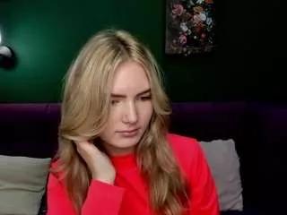 evelineamore from CamSoda