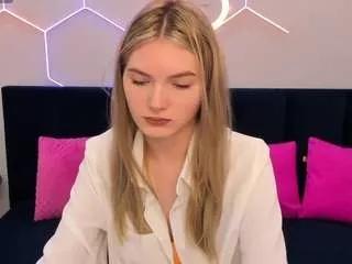 evelineamore from CamSoda