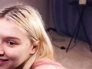 fannydark from CamSoda
