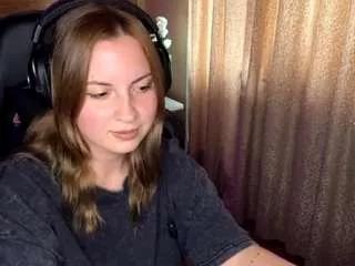 Fionamarkoff webcams show profile image 