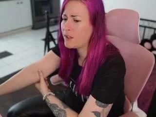 gennyrock from CamSoda