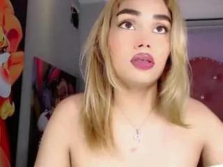 hallyyhott from CamSoda