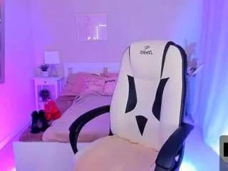 helenaregal from CamSoda
