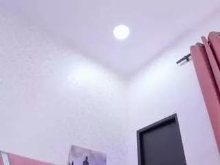 helenmonroy from CamSoda