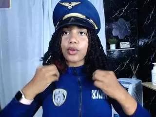 hillary-queen from CamSoda