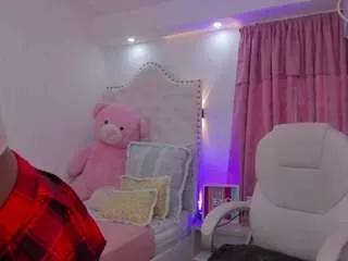 isi-cute from CamSoda