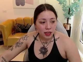 issareel from CamSoda