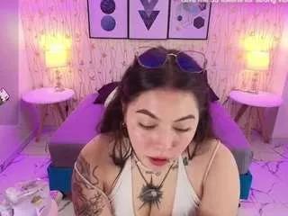 issareel from CamSoda