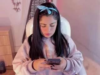 ivynaugthyqueen on CamSoda