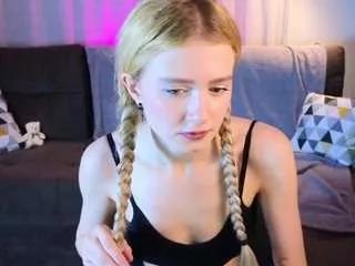 jenny-bunny from CamSoda