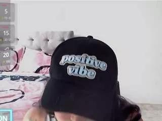 Julietashelby webcams show profile image 