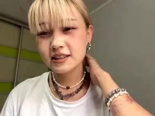 Karlyteichert webcams show profile image 