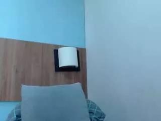 Karolcrystal webcams show profile image 