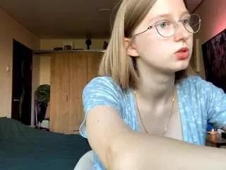 kattie-big-boo from CamSoda