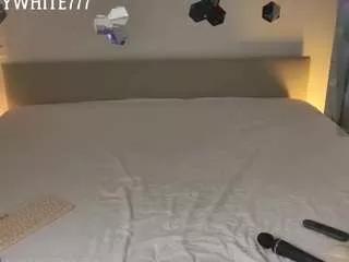 kattywhitee from CamSoda