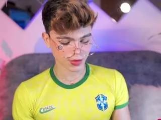 kennyboy-18 from CamSoda
