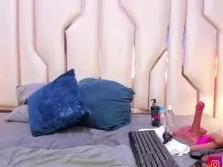 kiimlogan from CamSoda
