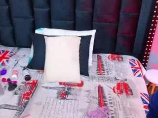 kinkyhousewifee from CamSoda