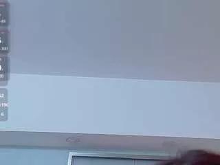 kinkyhousewifee from CamSoda