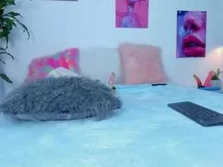 Kloe-01 webcams show profile image 