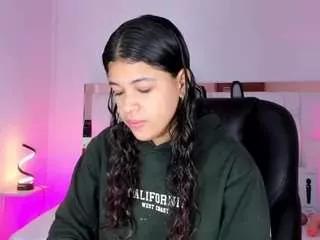 layla-golden from CamSoda