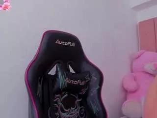 lilithnoahh from CamSoda