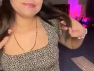 lillytillercam from CamSoda