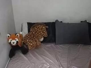 littlewhitewulf from CamSoda