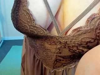 looly-rise from CamSoda