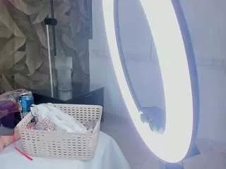 Lucia-jhones1 webcams show profile image 