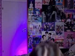 Lucyrose3 webcams show profile image 