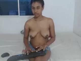 lulu-liz from CamSoda