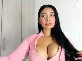 luuciana from CamSoda