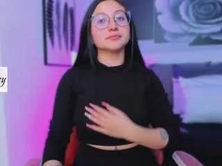 luucyjoness from CamSoda