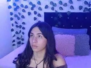 lyaa-cute from CamSoda