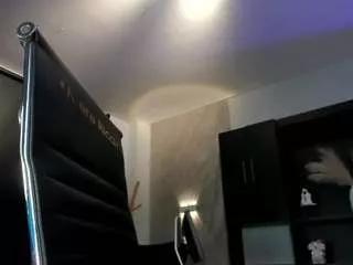 mararicci from CamSoda