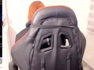 Maryluna95 webcams show profile image 