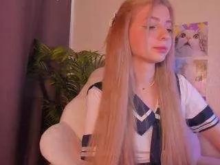 maymeow from CamSoda
