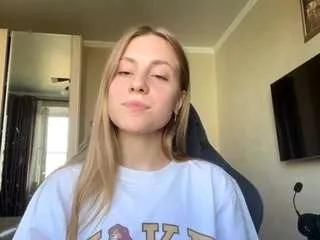 Mayrahux webcams show profile image 